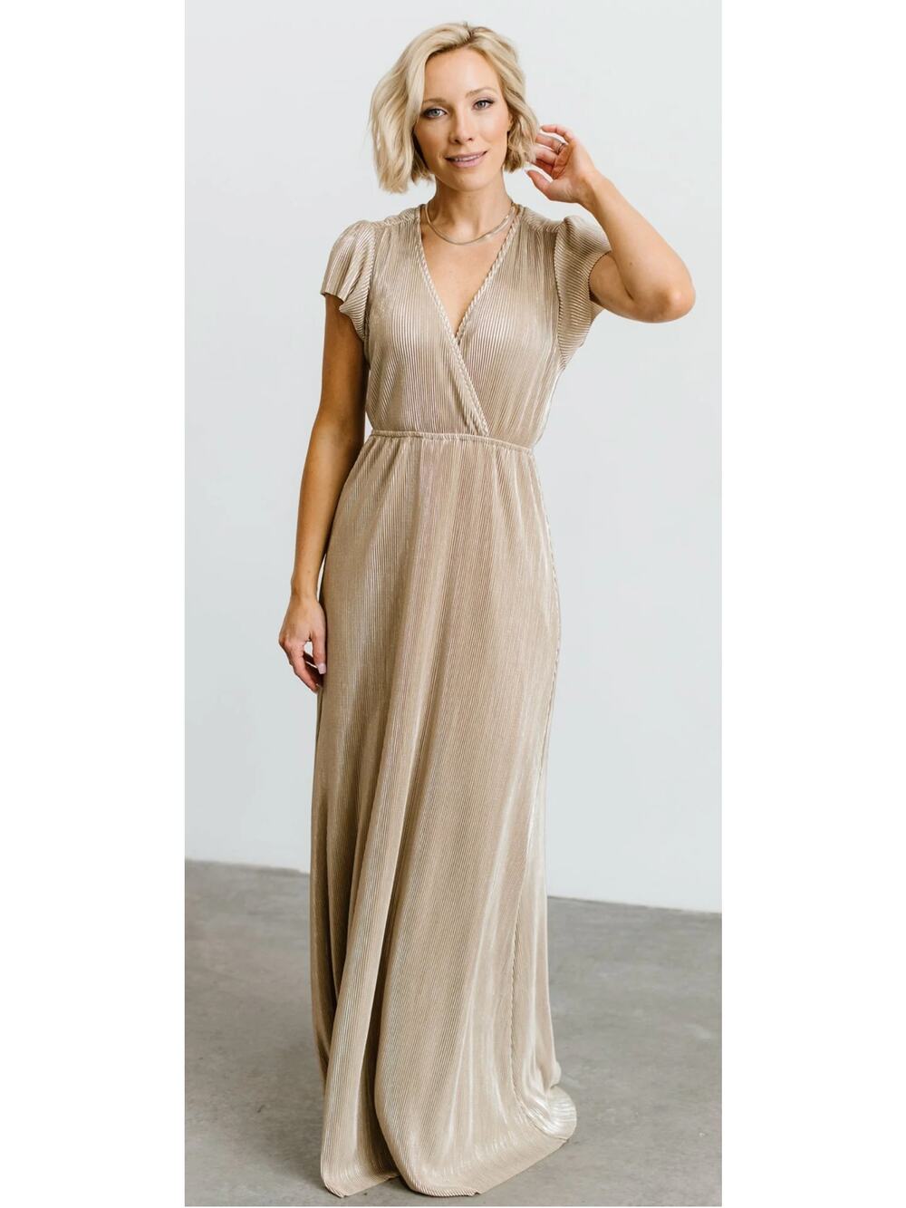 See And Be Seen Metallic Pleat Maxi Dress Womens Small Short Sleeve Gown Gold